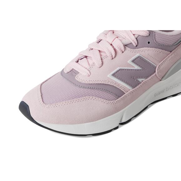 NWT New Balance Unisex 997R Rose Sugar/Ice Wine Men 10 Women 11.5 main image 4
